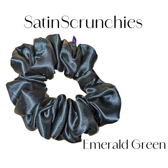 Amiga Mia small satin scrunchie emerald green hand crafted - Picture 2 of 5